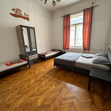 Boomerang Hostel Budapest Bagian luar foto