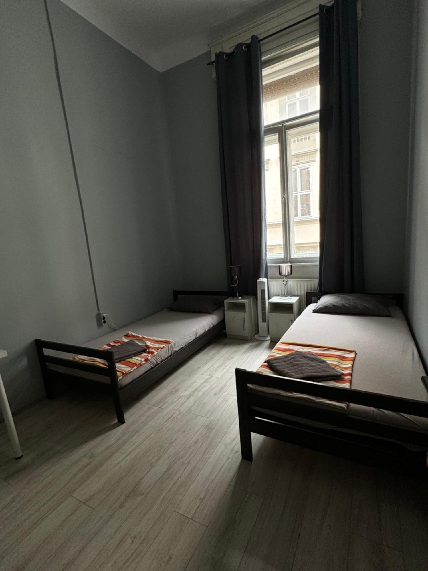 Boomerang Hostel Budapest Bagian luar foto
