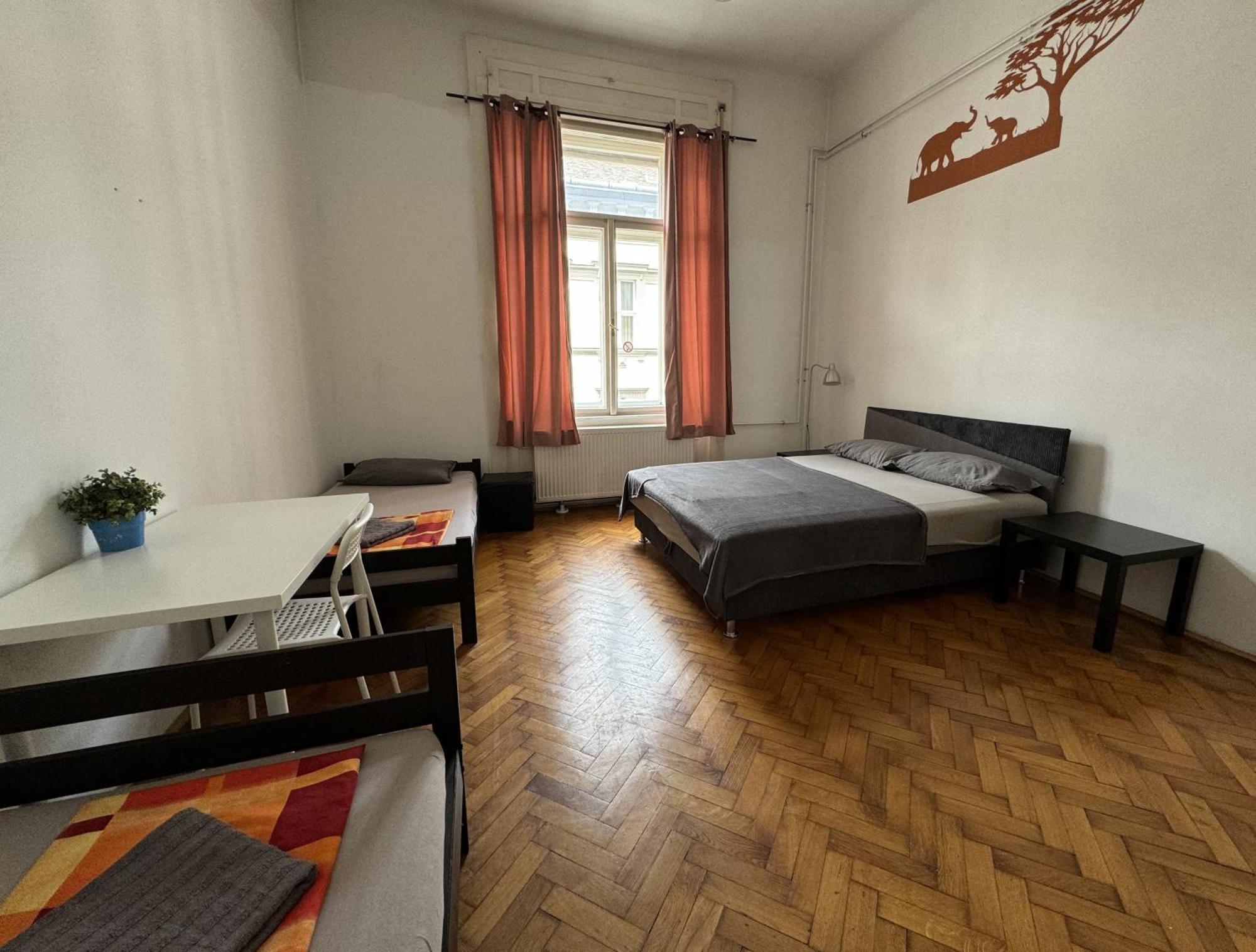 Boomerang Hostel Budapest Bagian luar foto