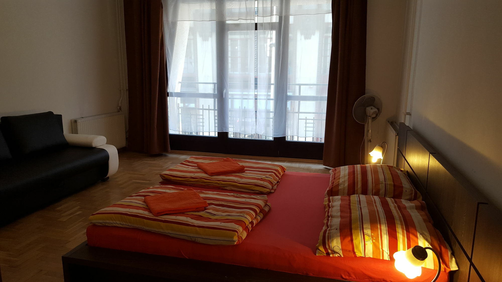 Boomerang Hostel Budapest Bagian luar foto